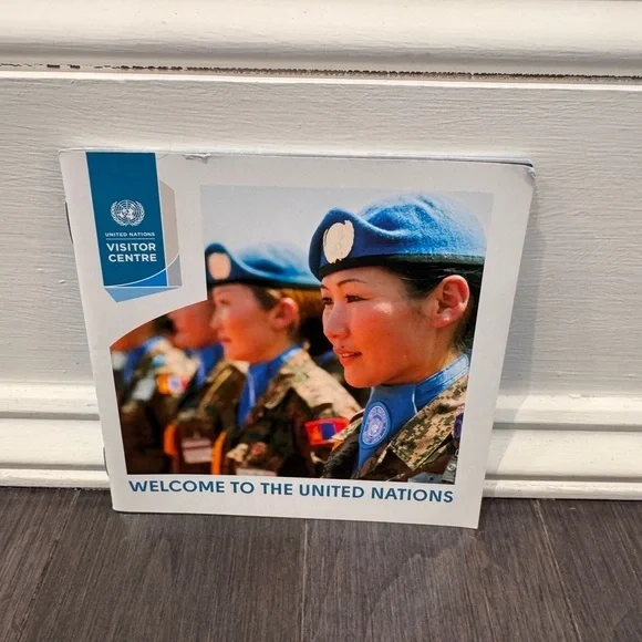 United Nations Visitor Centre Paper Brochure Book