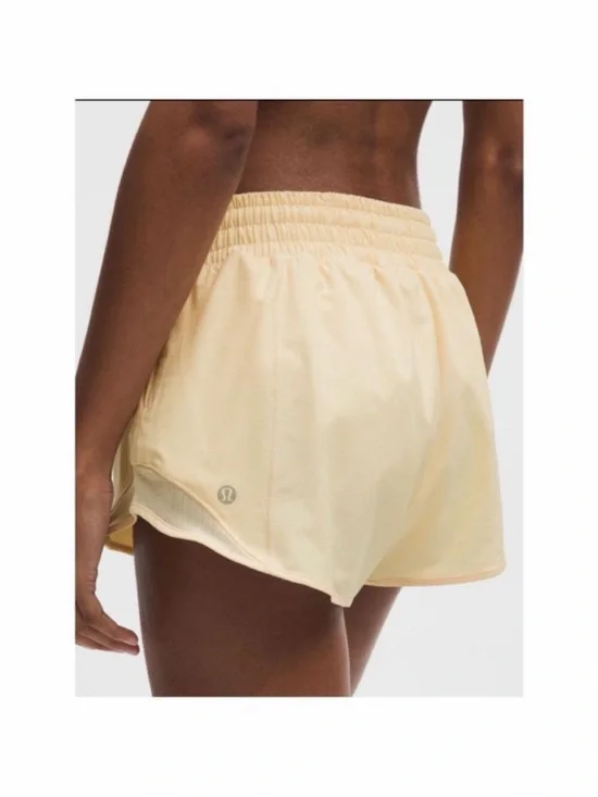 Lululemon butter cream shorty hot shorts 4” size 12
