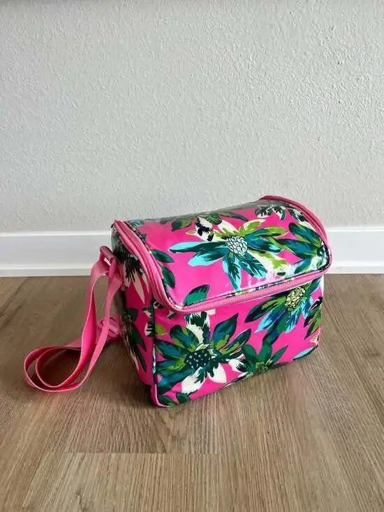 Vera Bradley, Lighten Up Insulated Lunch Bag, Vibrant Pink Floral,Back to School
