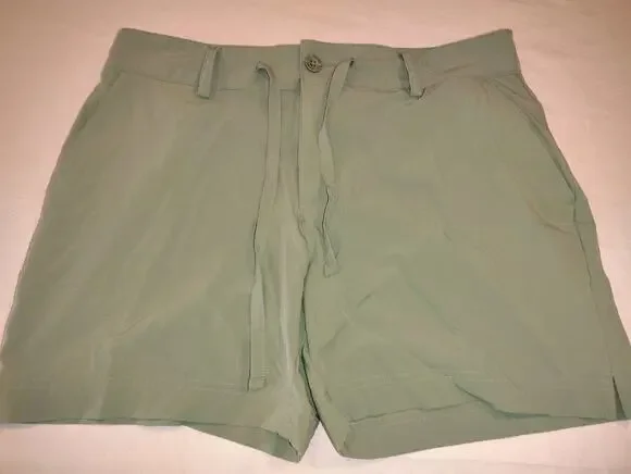 Reel Legends Women's Green Fishing Shorts Size Medium