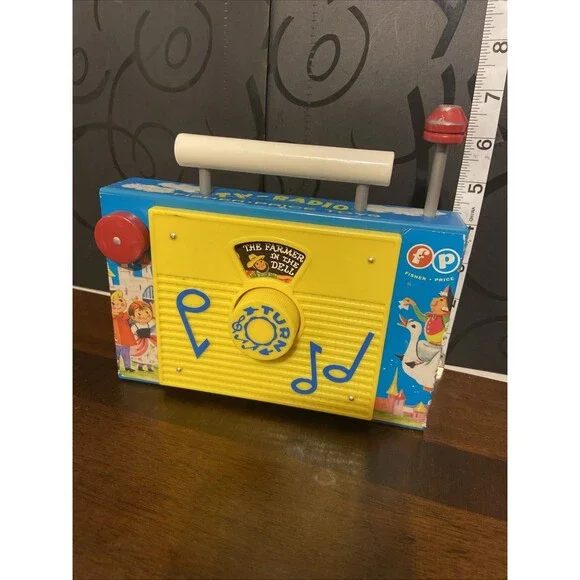 Vintage Fisher Price TV RADIO Wind-Up PLAYS 