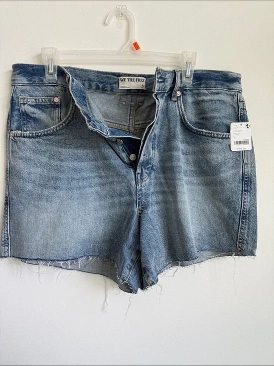 We The Free Free People Denim Shorts Size 31 Button Fly Raw Hem Light Wash NWT