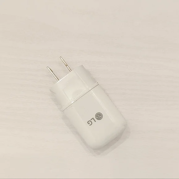 Genuine LG Travel Adapter - White