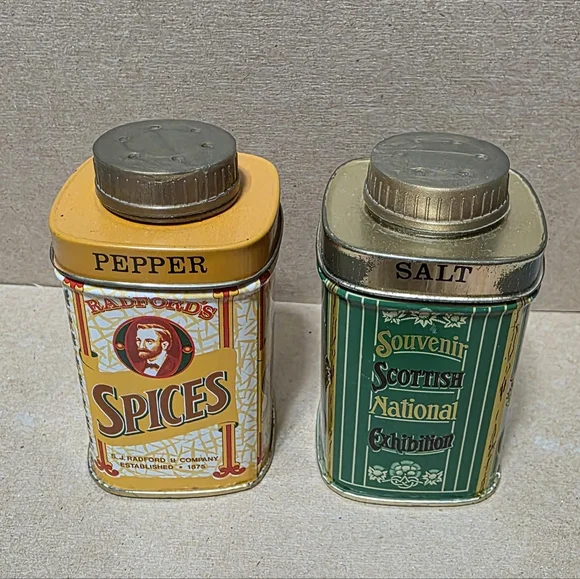 Vtg Tin Spice Salt Pepper Shaker Set #168