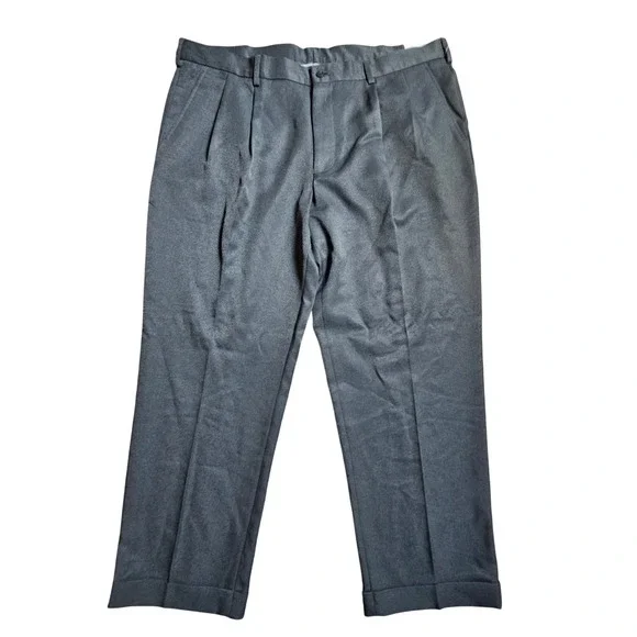 Van Heusen‎ Traveler Pleated Cuffed Dress Pants 42x30 Non Iron Old Money NWT
