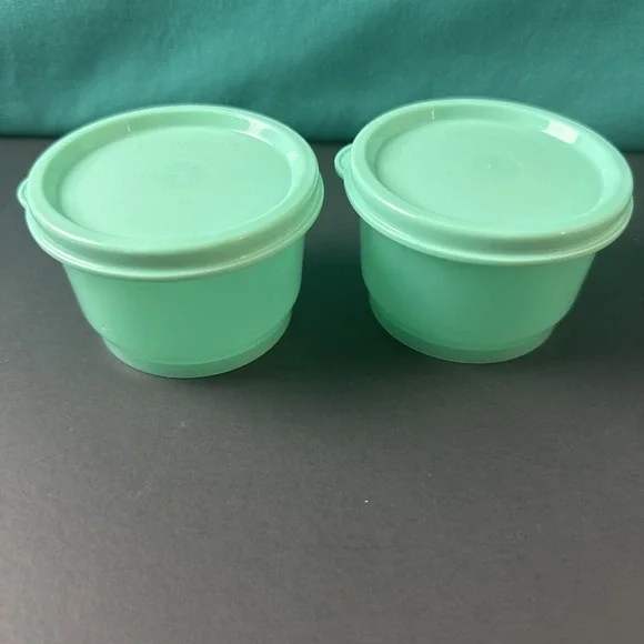 Tupperware Snack Cups 4 oz/120mL Sheer With Matching Seals New Mint Green Set 2