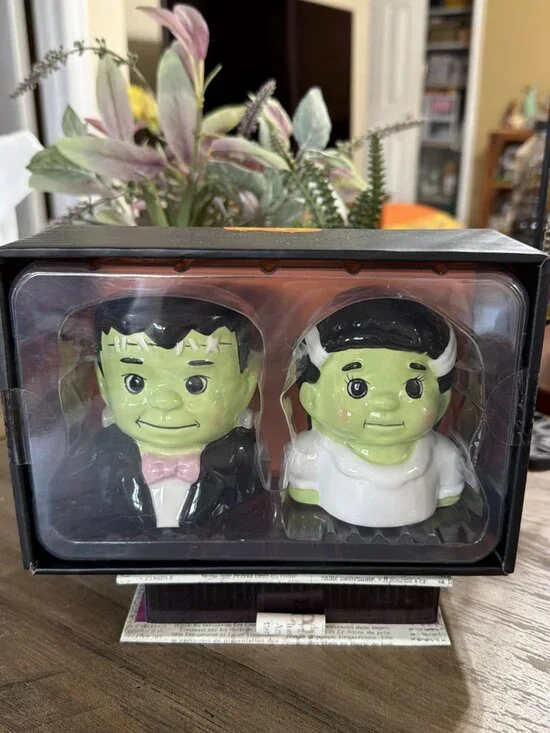 Jack O' Lantern Lane Frankenstein and Bride Salt & Pepper Shakers - NIB