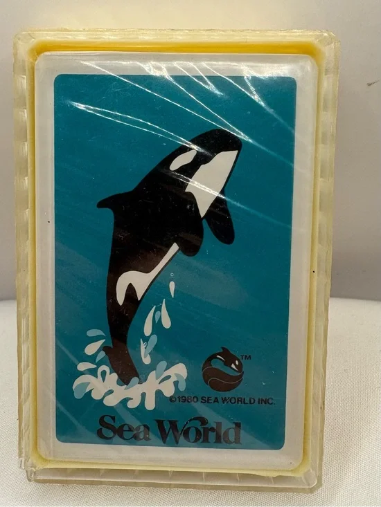 Vintage 1980 Sea World Playing Cards w Plastic Case Made in Hong Kong