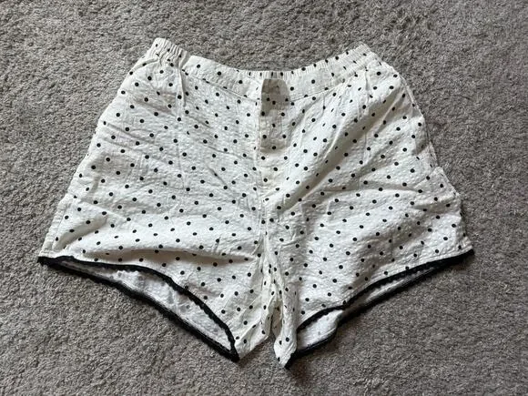 Aerie Women's Seersucker Black And White Polka Dot Shorts Size Large NWT
