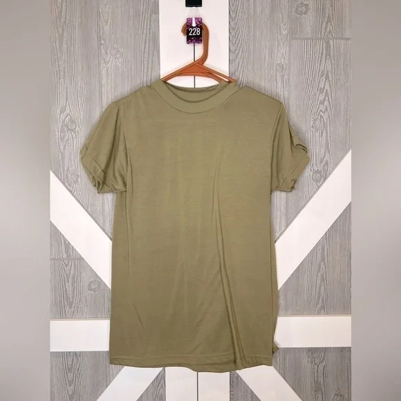 228. Military Tee Green Size Small