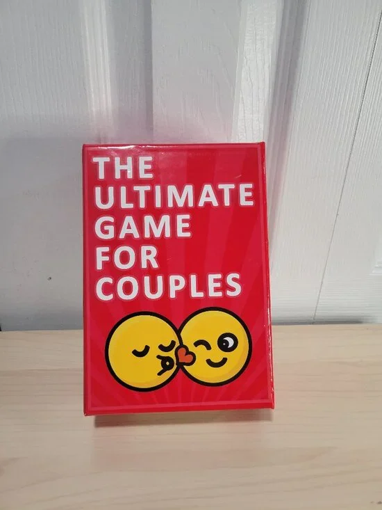 The Ultimate Game for Couples 2-10 Multiplayer Card Game, Complete Set EUC