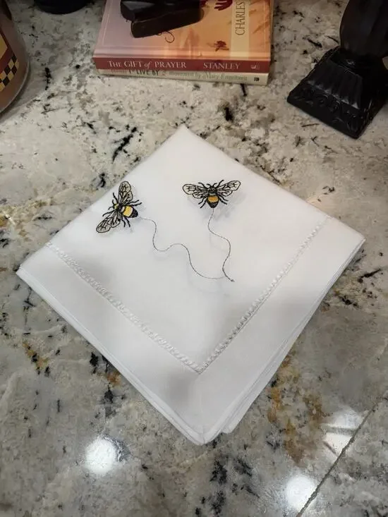 Harvest Green Studio Napkins Set Of 4 Embroidered Bees On White 100% Polyester