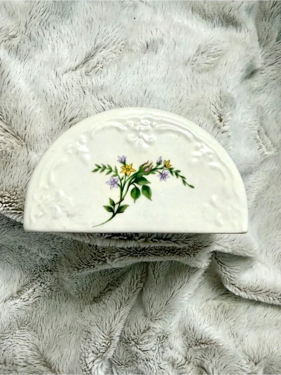 Beverly Rose pattern Ceramic Napkin Holder by Tabletops Unlimited