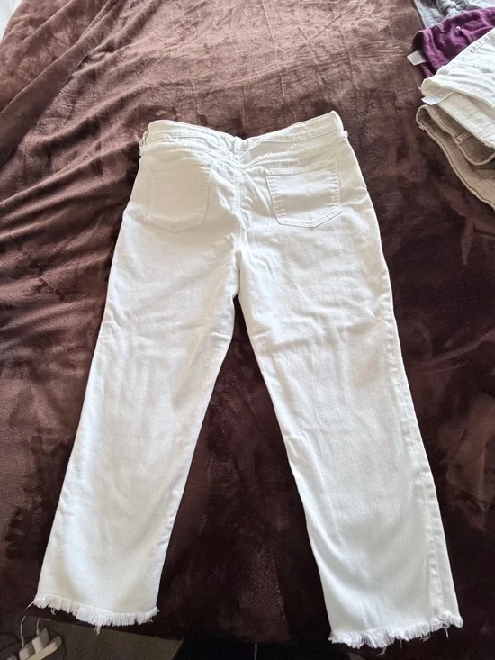 2 pairs Chicos so slim girlfriend slim leg crop