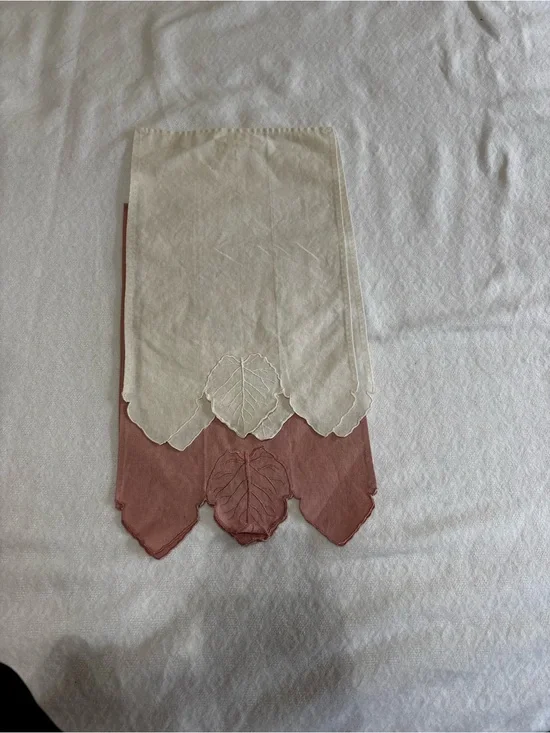 Set of four Embroidered Leaf Edge Linen Runner - Cream & Dusty Rose