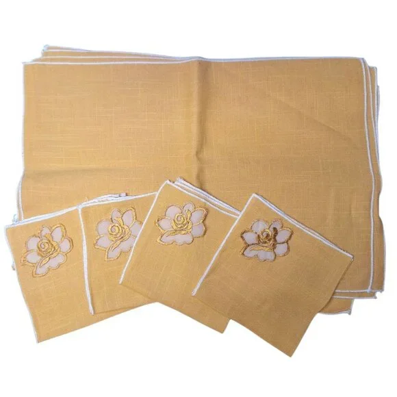 Retro Cloth Napkins Placemats Vintage Yellow Flower 16x11 inches‎ Granny Dining
