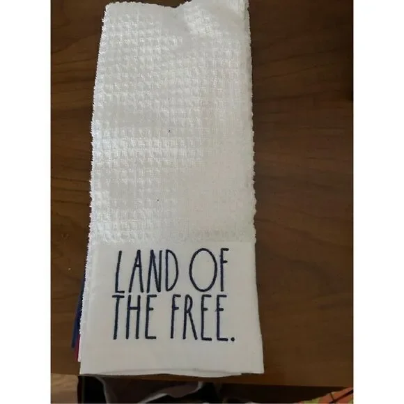 Rae Dunn Set of 3 Towels LAND OF THE FREE, HOME OF THE BRAVE, HOME SWEET HOME
