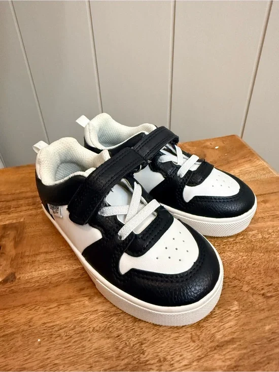 OshKosh B'gosh Black and White Kids Velcro Sneakers