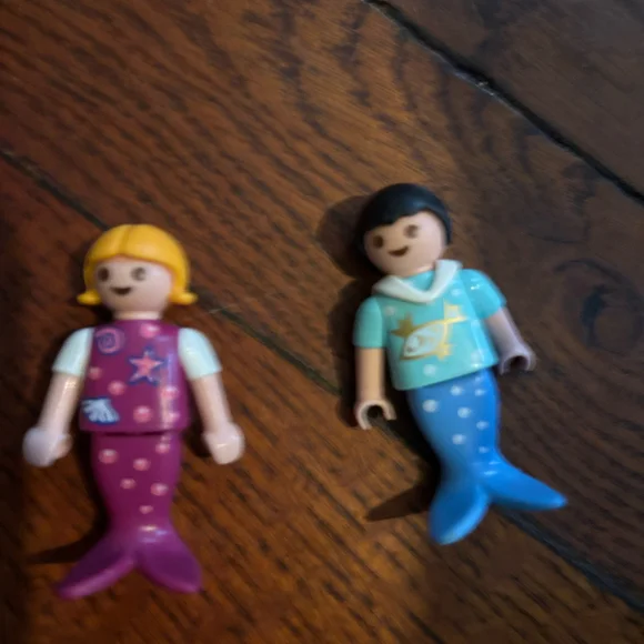 Play mobile mermaids