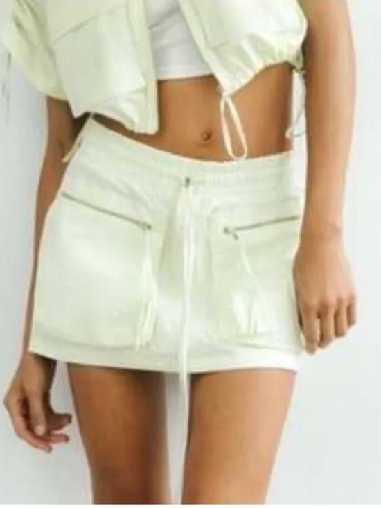Zara Lime Cargo Pocket Mini Skirt with Front Zipper Pockets, Size Large