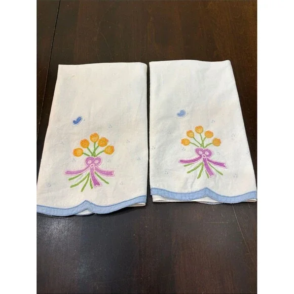 Embroidered Floral Bouquet Guest Towels