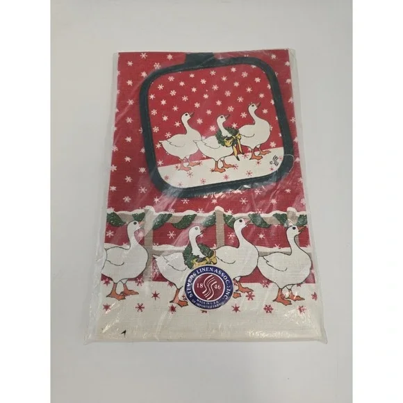Vintage Stevens Linen Tea Towel and Potholder Set Ducks w/ Christmas wreath NEW