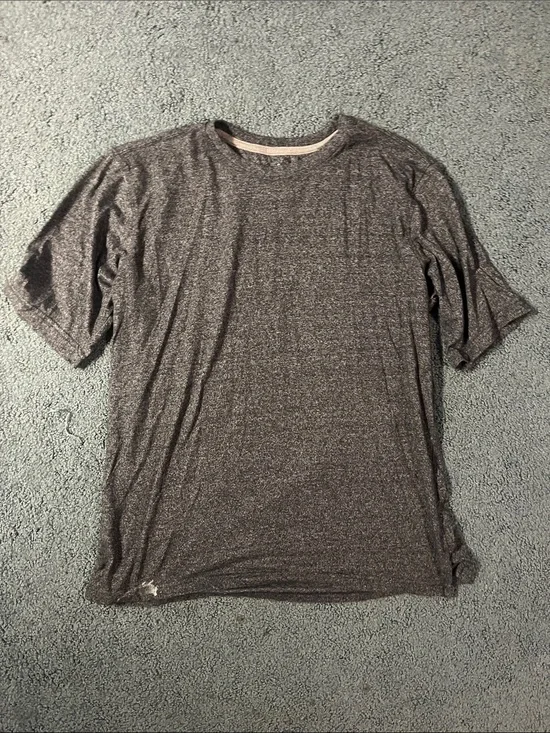 Men's Short-Sleeve Crew Tee in Heather Charcoal
