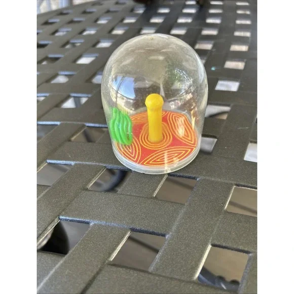 Vintage Dic Dic Puzzle Ring Toss Plastic Toy Game‎ Hong Kong