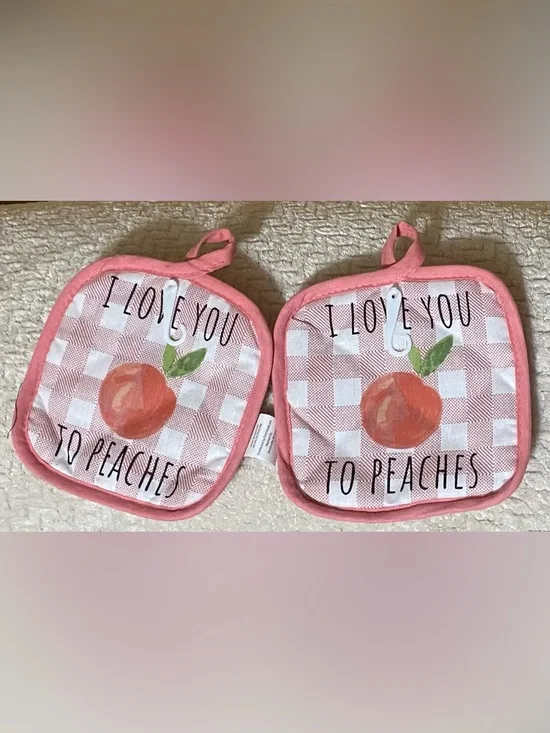 Peach Potholders