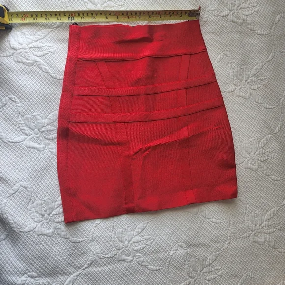 Herve lengerElegant Red Skirt