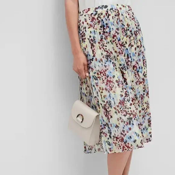 Banana Republic Factory Floral Pleated Skirt (NWT)