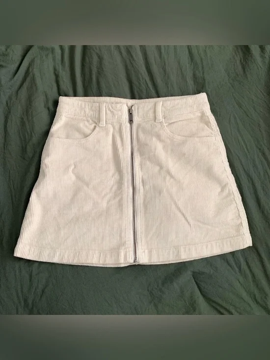 American Eagle Corduroy Skirt 97% Cotton