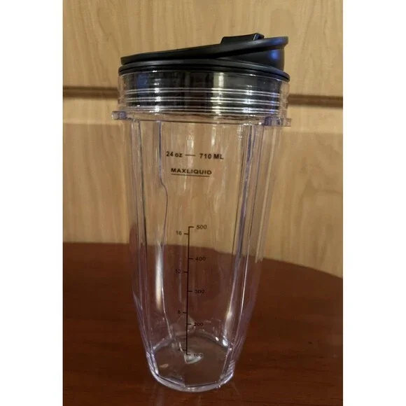 24 oz Cup with Sip & Seal Lid Compatible with Nutri Ninja Auto-iQ.Excellent Cond