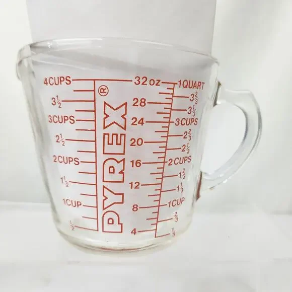 PYREX 4 Cup 1Qt (32oz) Glass Measuring Cup #532 D Handle Red Letter Vintage EUC
