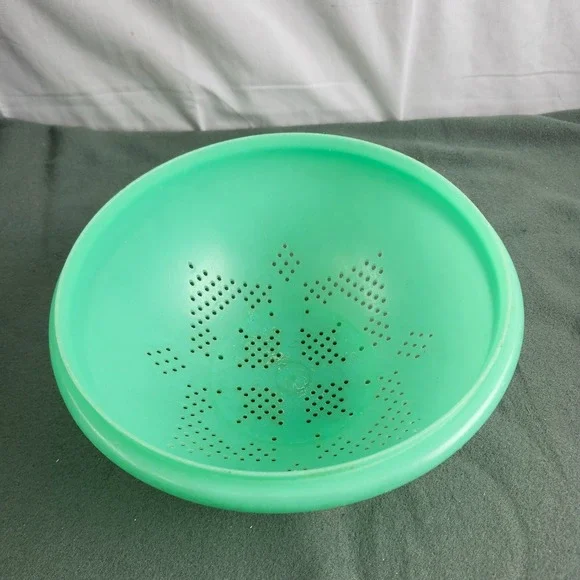 VINTAGE TUPPERWARE Green‎ 10