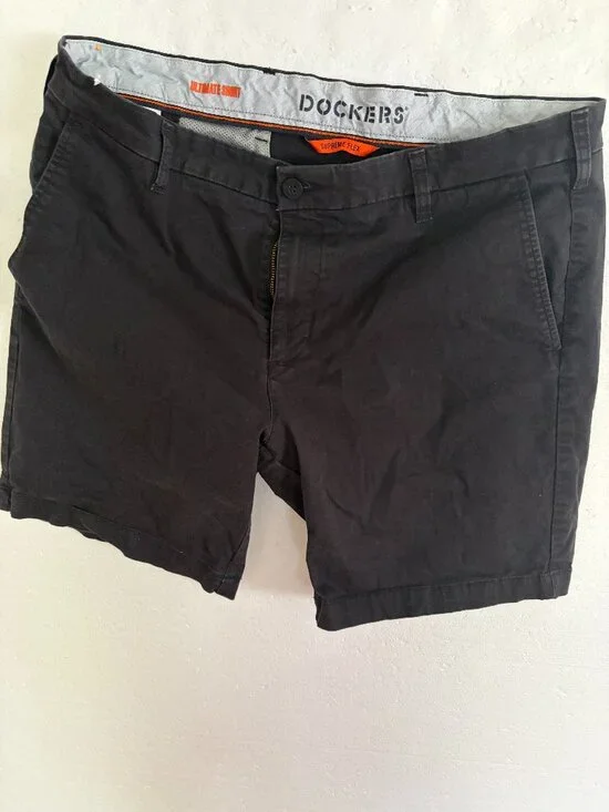 Dockers  Supreme Flex Mens Black Shorts Size 38