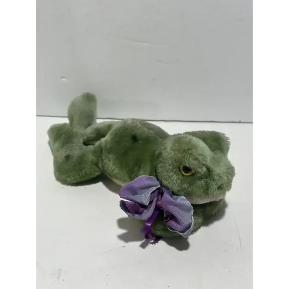 Vintage Dakin 1976 Green Frog Plush Stuffed Animal‎ Korea w/ purple bow ribbon