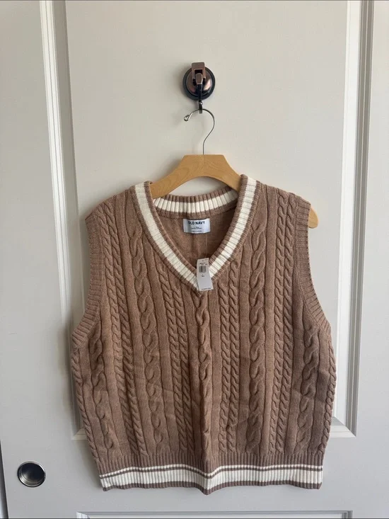 Old Navy Brown Cable Knit V-Neck Sweater Vest with Cream Trim