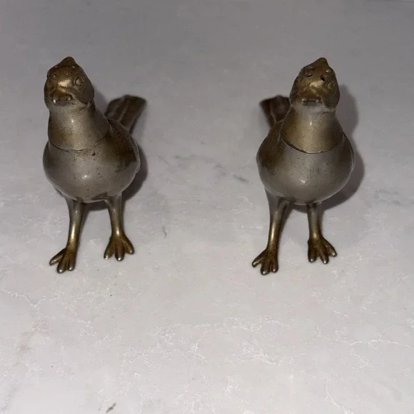 VINTAGE S&P SALT AND PEPPER SHAKER SET SILVER TONE METAL PAIR PHEASANT BIRDS