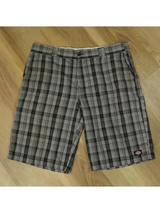 Dickie's Plaid Shorts - Men's size 38‎