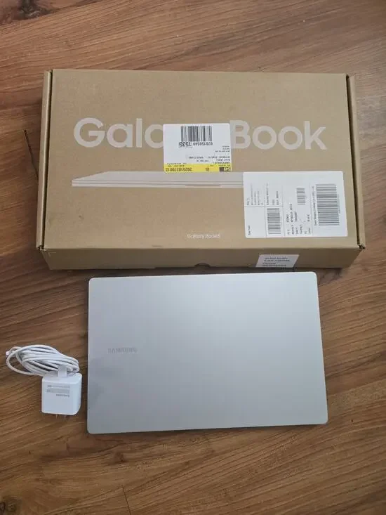 Samsung Galaxy Book5 15.6