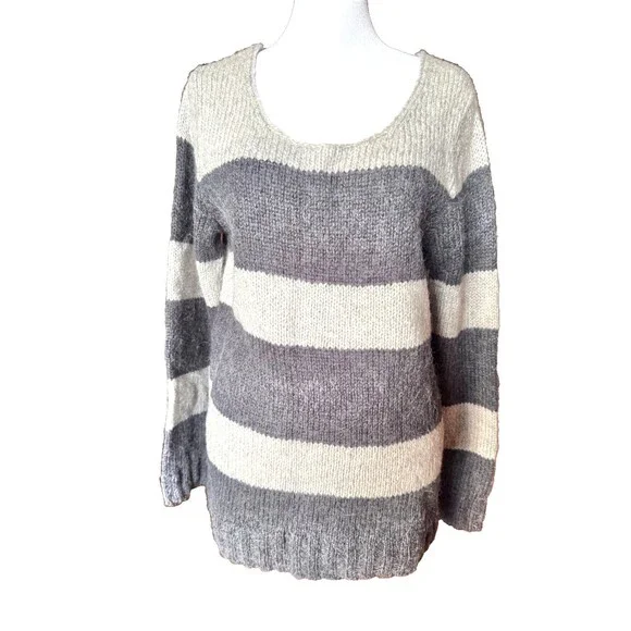 GAP Alpaca Wool Gray Navy Striped Crewneck Sweater Women's M EUC