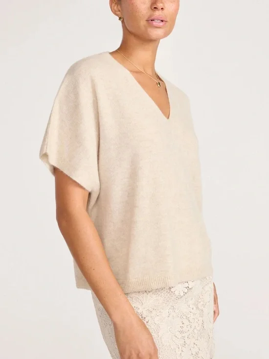 BROCHU WALKER Cashmere V-Neck Short Sleeve Knit Sweater in Cream