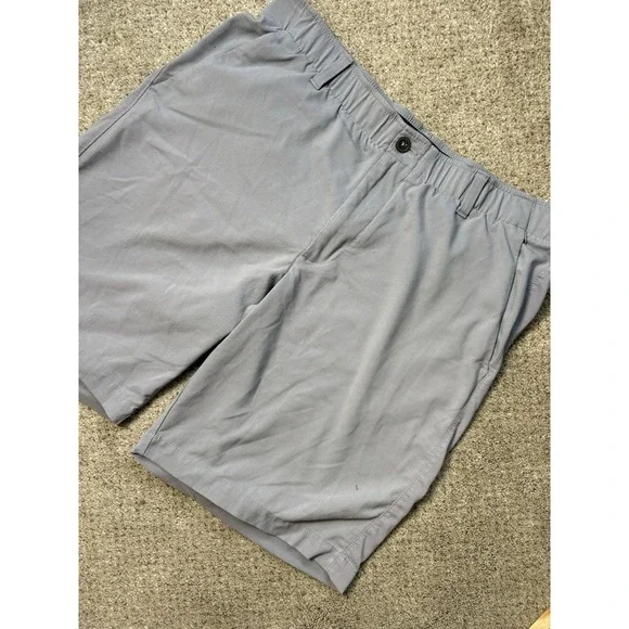 Under Armour Golf Shorts‎ Mens Size 34 Gray Solid Stretch Heat Gear Light