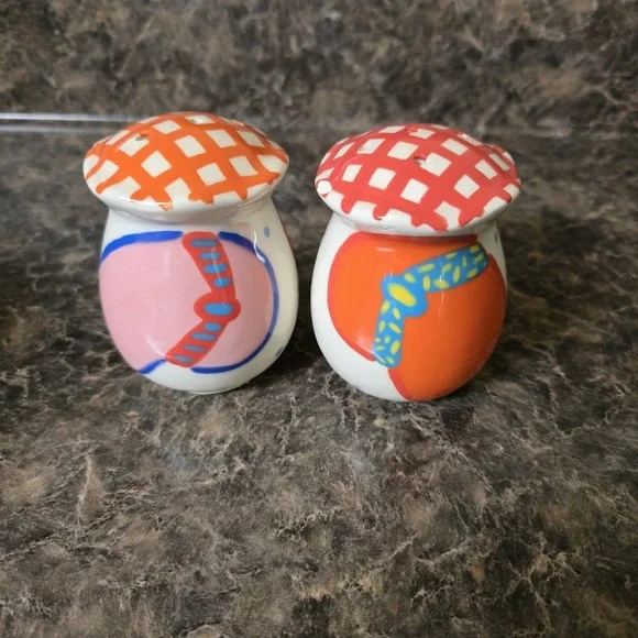 Flip Flop Beachy Salt And Pepper Shakers‎ Ceramic