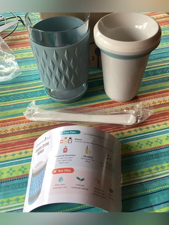 Pampered Chef Frozen Drink Maker - new in box