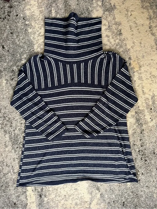 New Directions Navy & White Striped Knit Chunky TurtleNeck Top