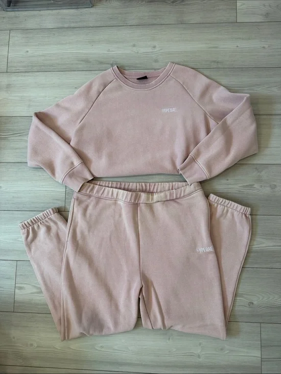 Hypebae Blush Pink Cropped Sweatshirt & Jogger Set