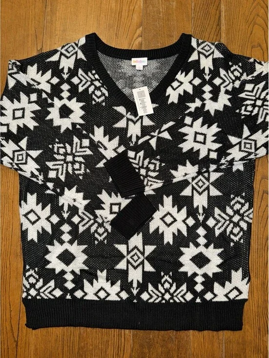 NWT Lularoe Sweater Womens Aztec Southwestern Snowflakes Med