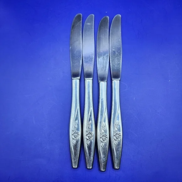 4 Oneida Lasting Rose Dinner Knives Stainless Steel Oneidacraft Deluxe Vtg